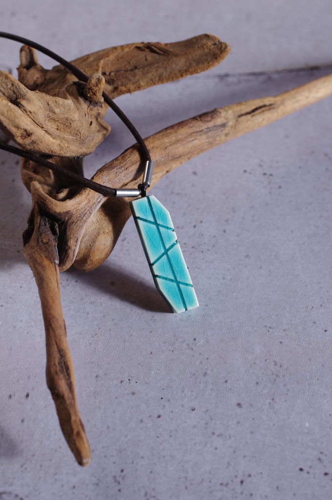 陶首飾り -1- 交