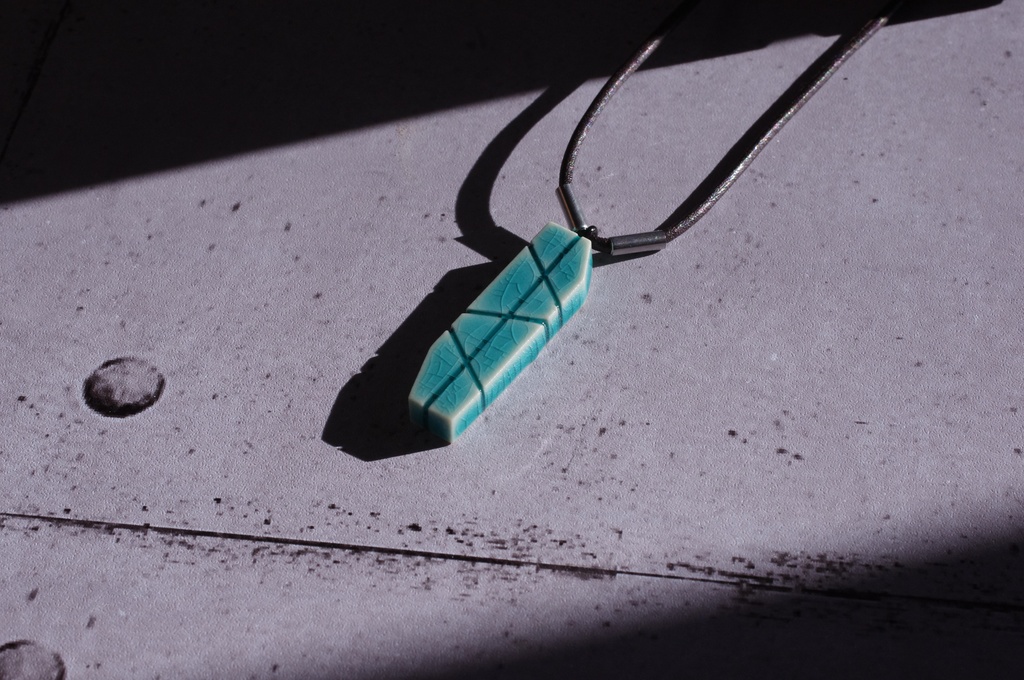 陶首飾り -1- 交