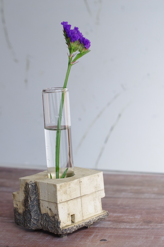 陶一輪挿し‐①‐ 岩付き