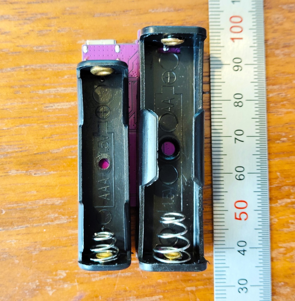 ニッケル水素充電池充電器