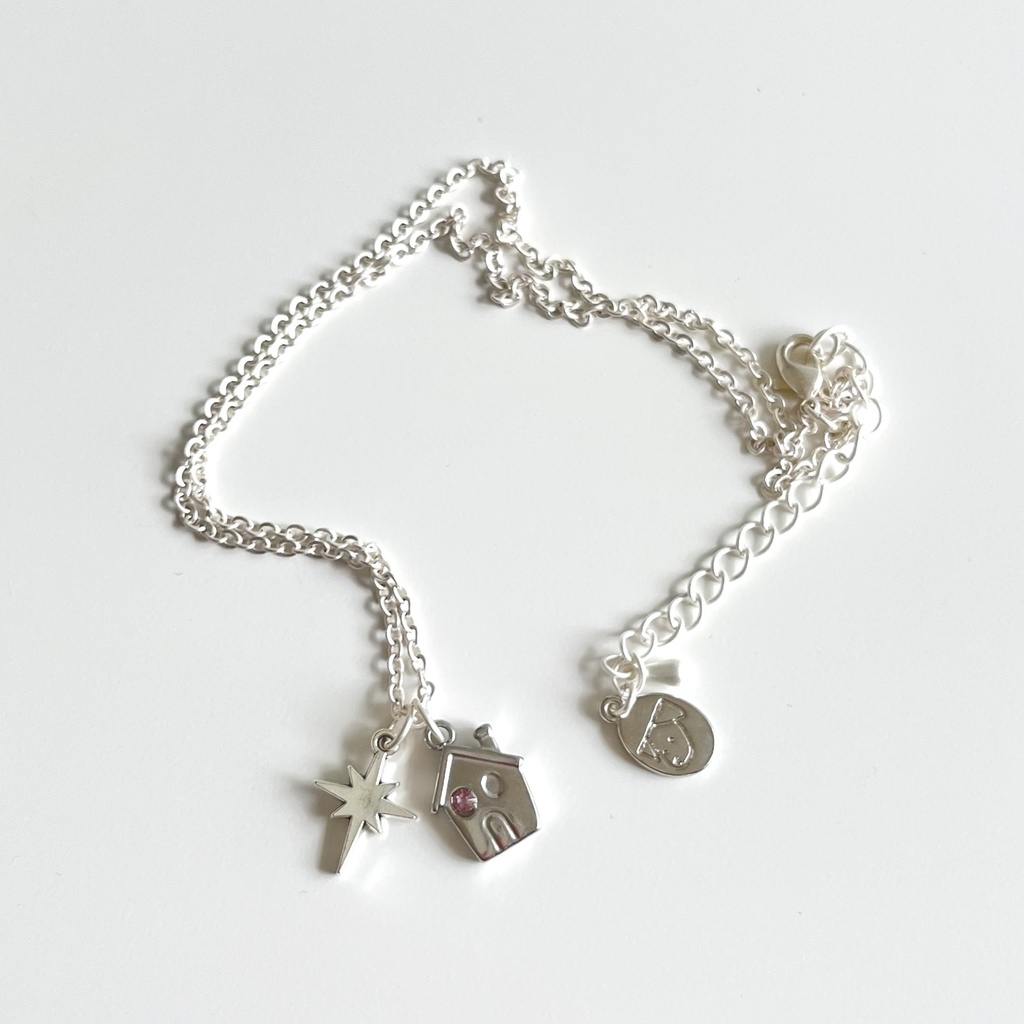 sweet Home necklace 🏠✸