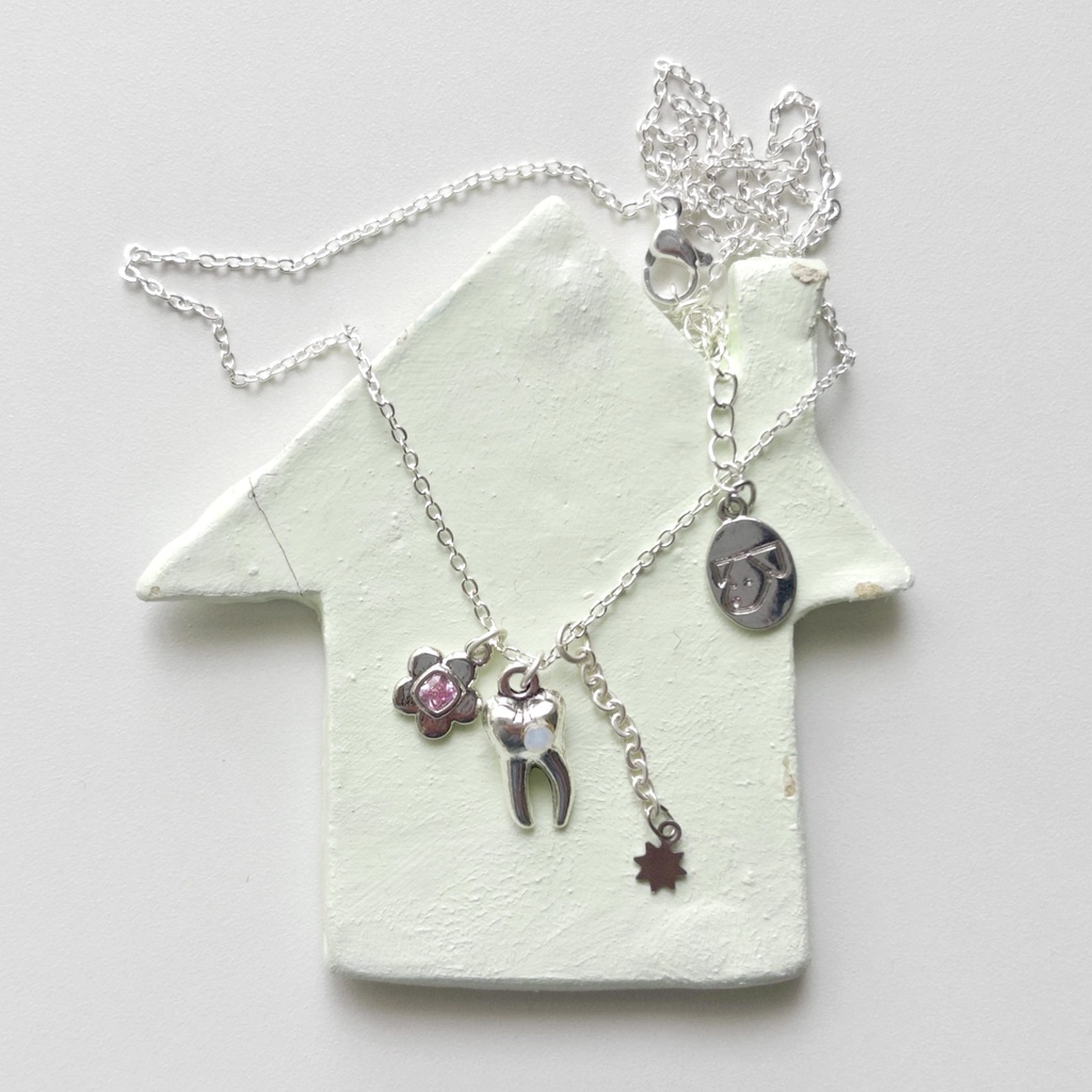 🦷baby tooth necklace🌸