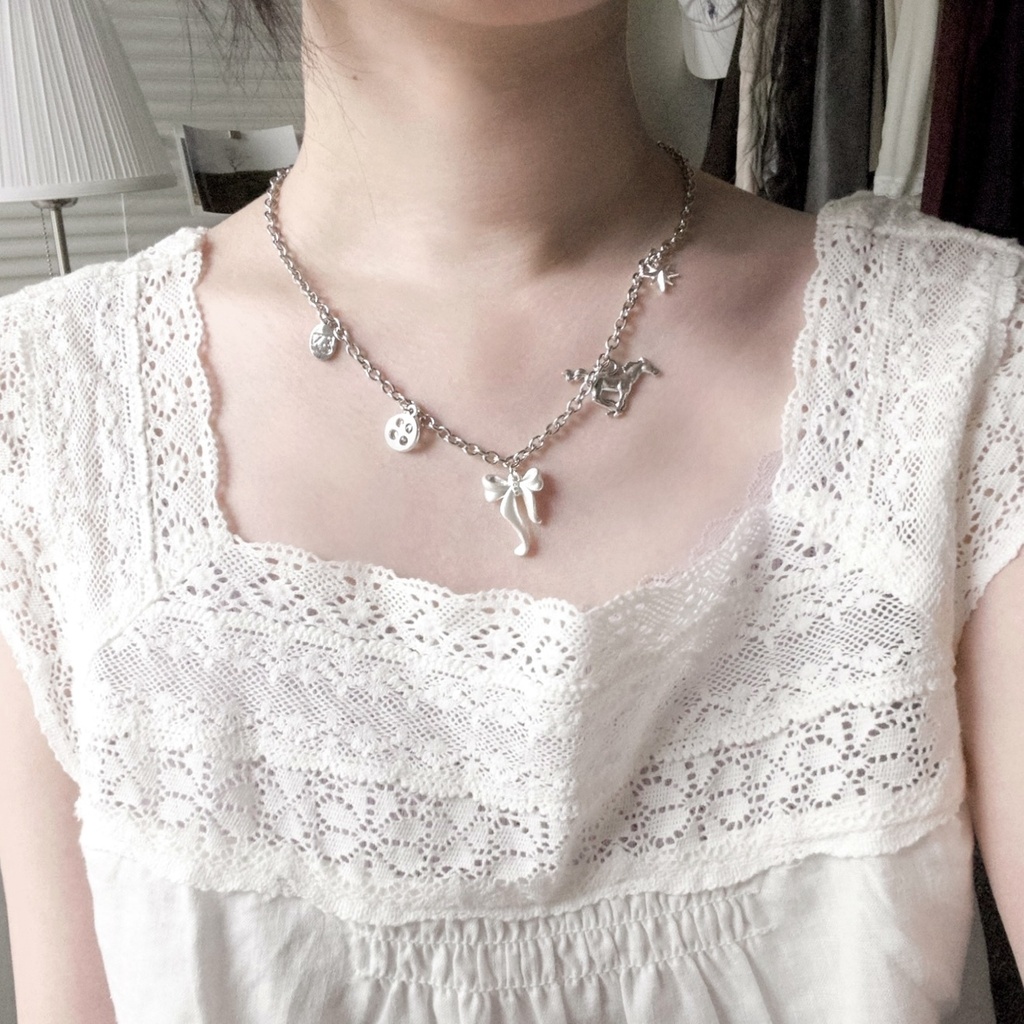 tiny horse & ribbon necklace 🎀🐎