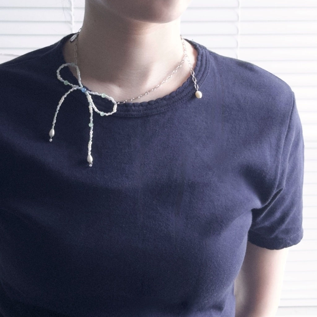 beads ribbon necklace