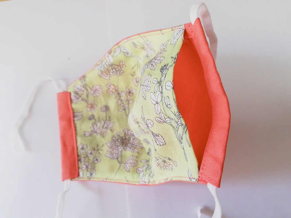 ポケット付き立体マスク(大人用)