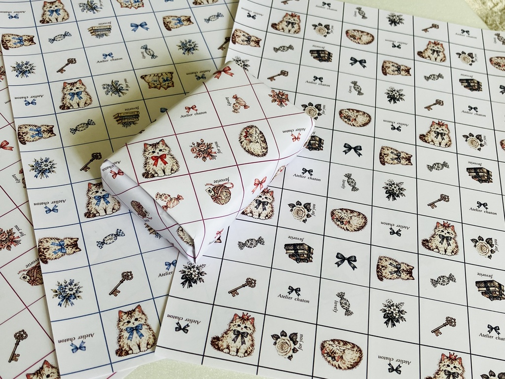Antique Chaton Grid|猫とリボンのデザインペーパー