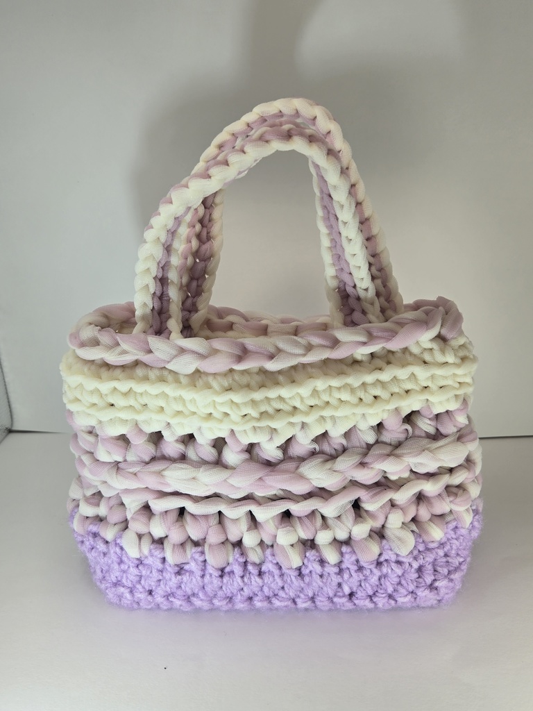 ストロベリーホイップ手提げバッグ