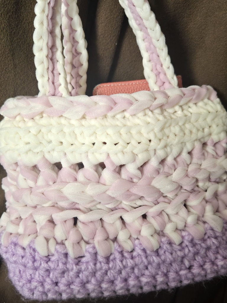 ストロベリーホイップ手提げバッグ