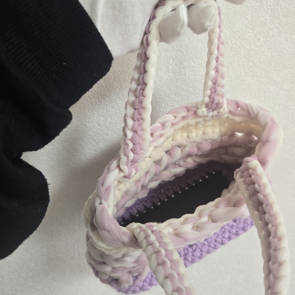 ストロベリーホイップ手提げバッグ