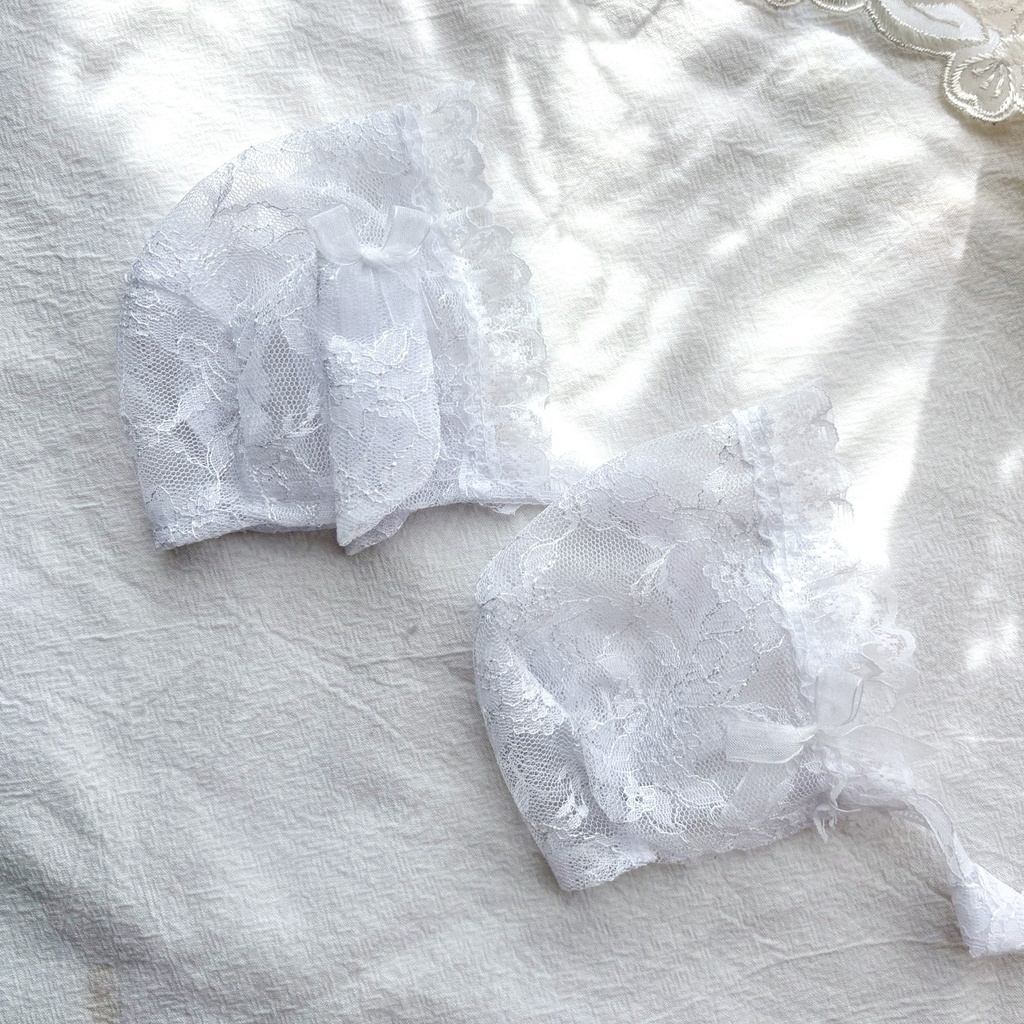 lace bonnet