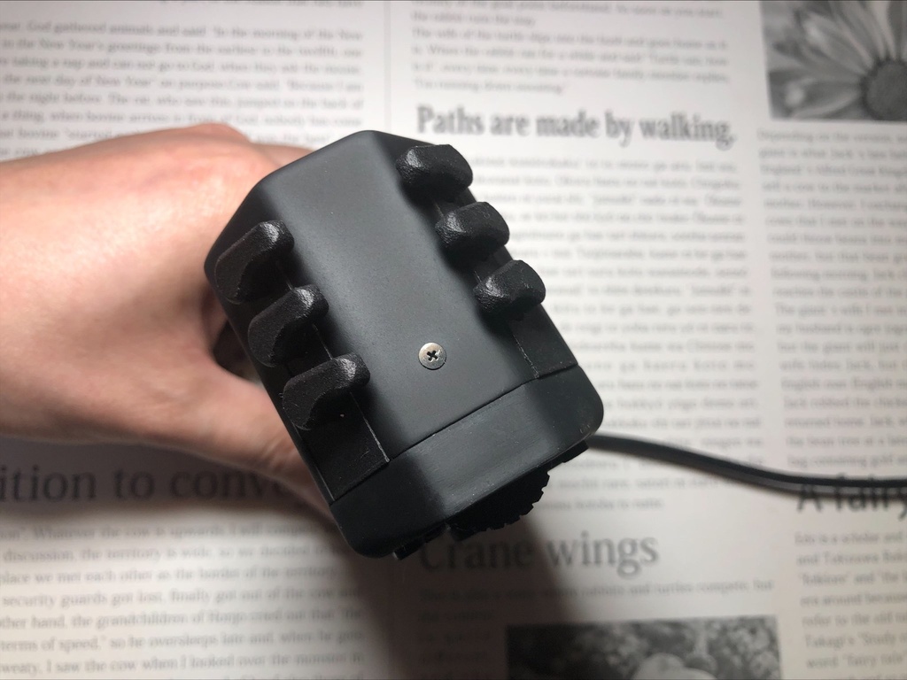 【STUDIOMATE Ω弐 -オメガ弐-】有線左手デバイス【28ボタン】