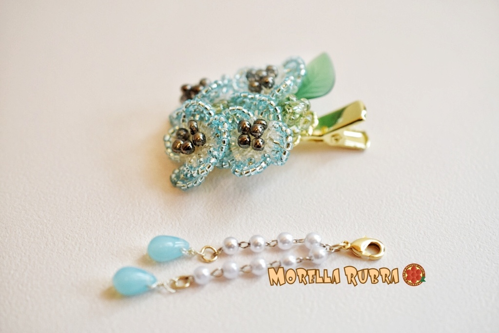 ネモフィラのヘアクリップ