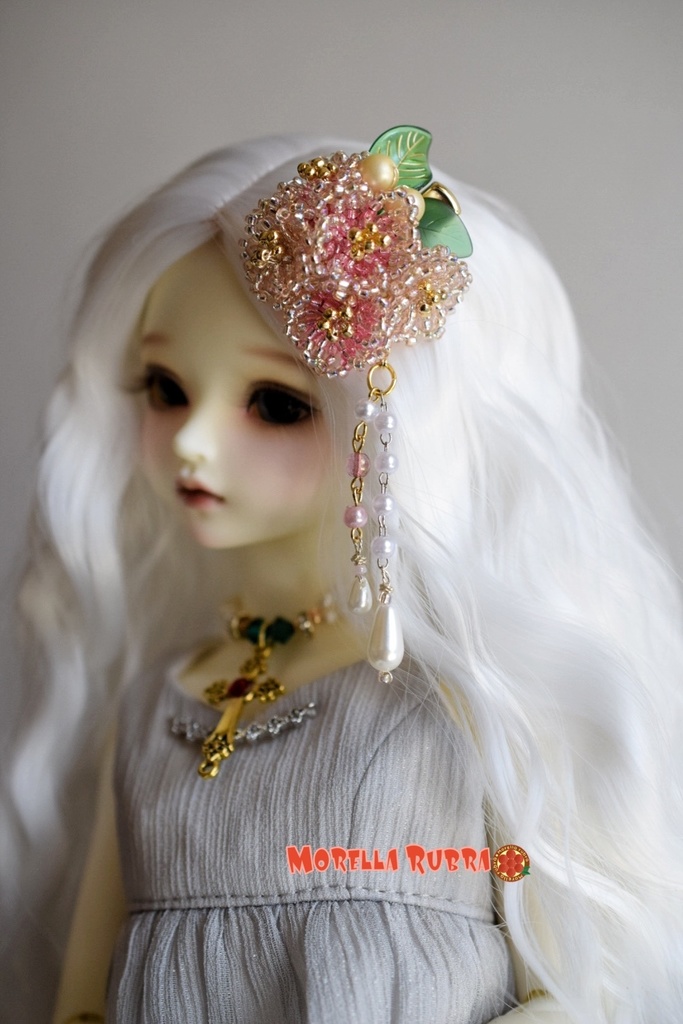 桜のヘアクリップ(脱着式チェーンパール付)