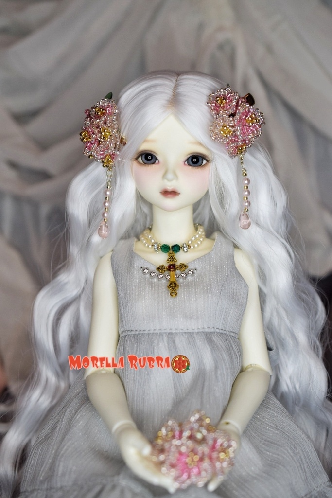桜のヘアクリップ(後ろ飾り付き)