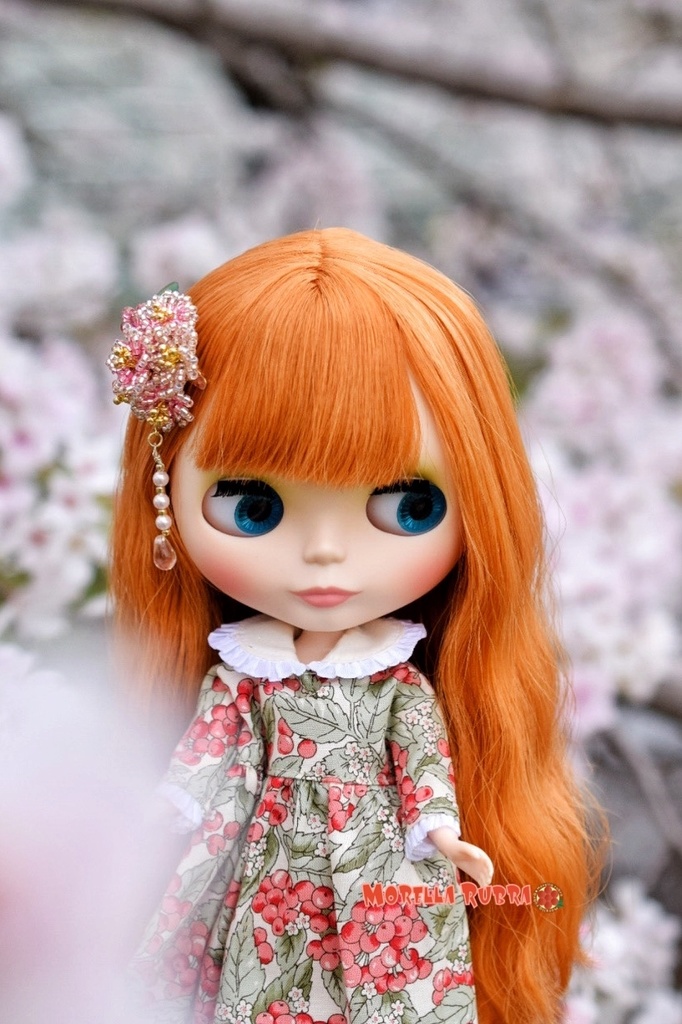 桜のヘアクリップ(後ろ飾り付き)