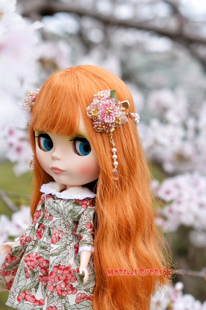 桜のヘアクリップ(後ろ飾り付き)