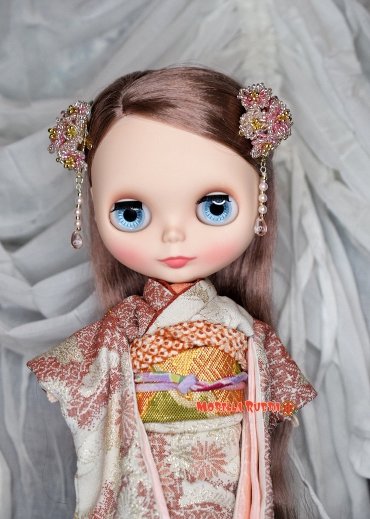 桜のヘアクリップ(後ろ飾り付き)