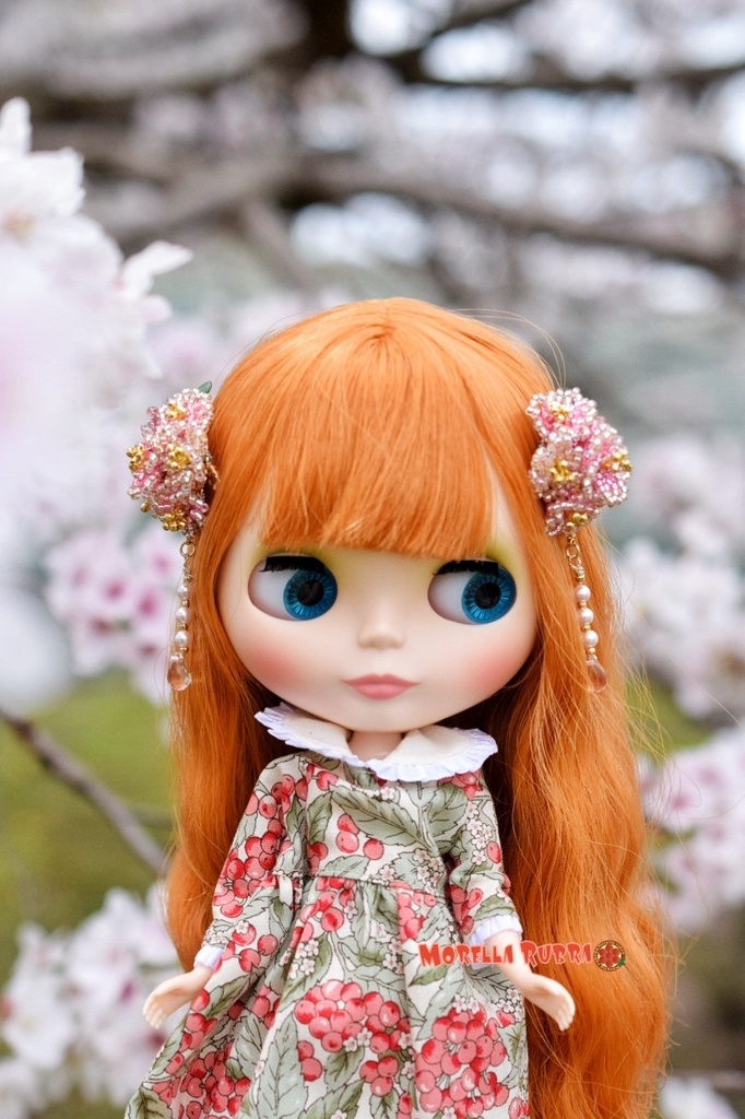 桜のヘアクリップ(後ろ飾り付き)