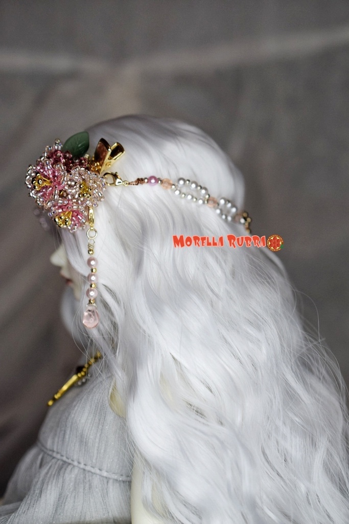 桜のヘアクリップ(後ろ飾り付き)