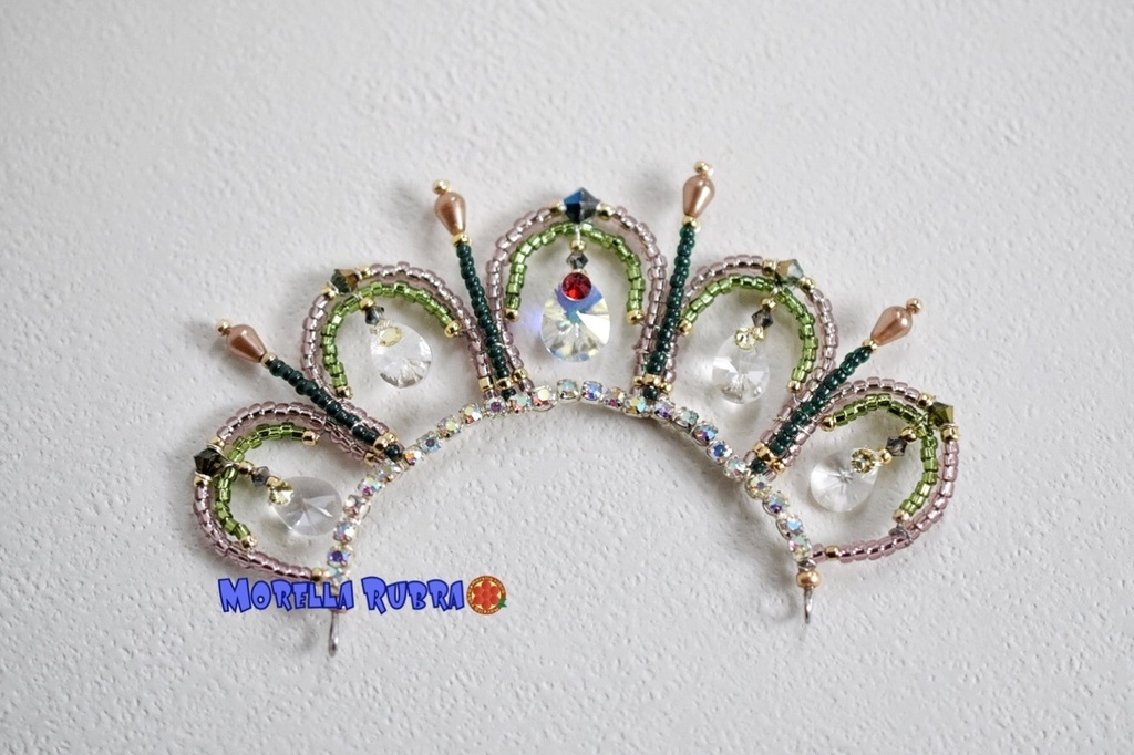 クリスタルのティアラ(紫系)