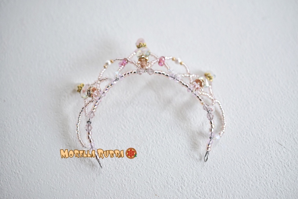 ピンクのティアラ