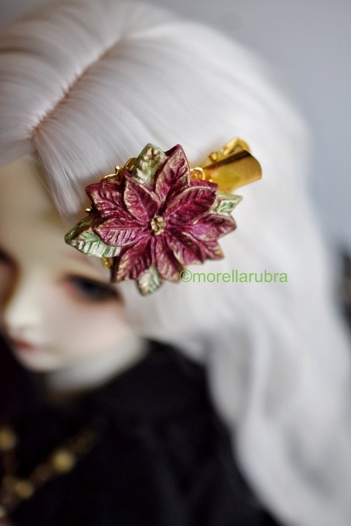 ポインセチアのヘアクリップ(赤)