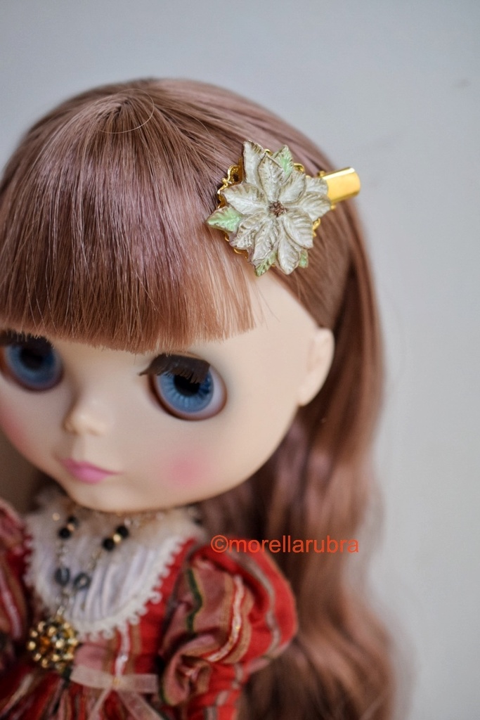 ポインセチアのヘアクリップ(白)