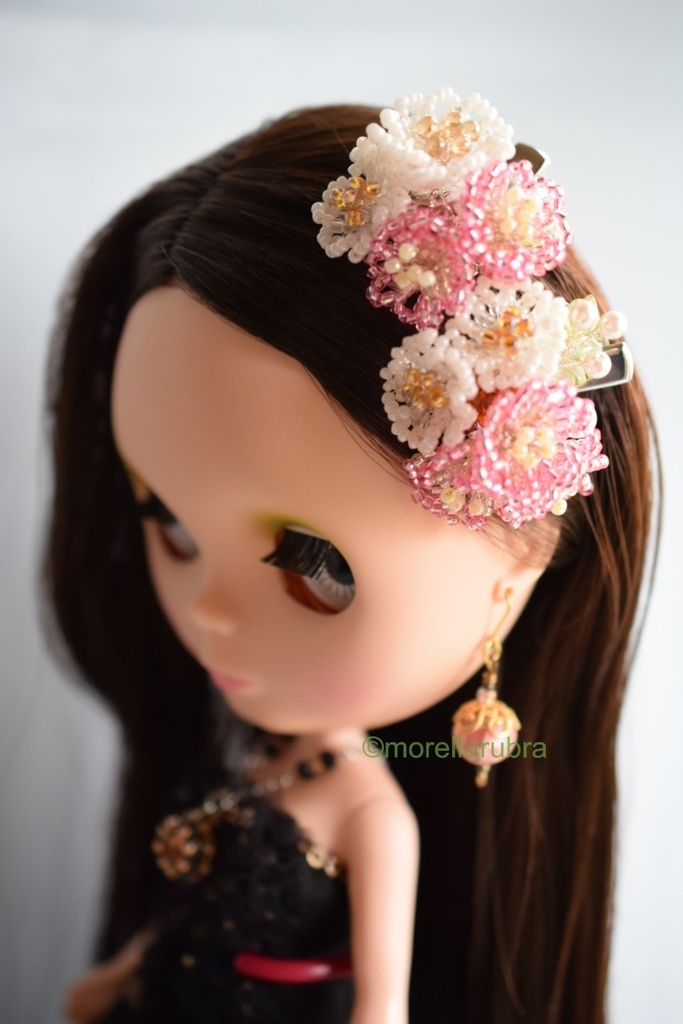 小花のヘアクリップ(2個セット)