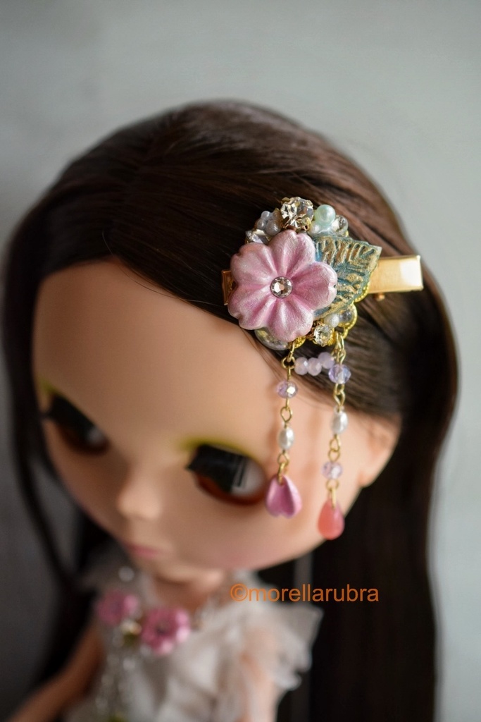 桜のヘアクリップ(樹脂粘土)