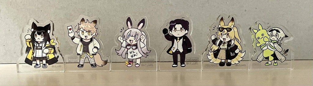 アクシオンゲートに応援してもらえる小さいアクスタ