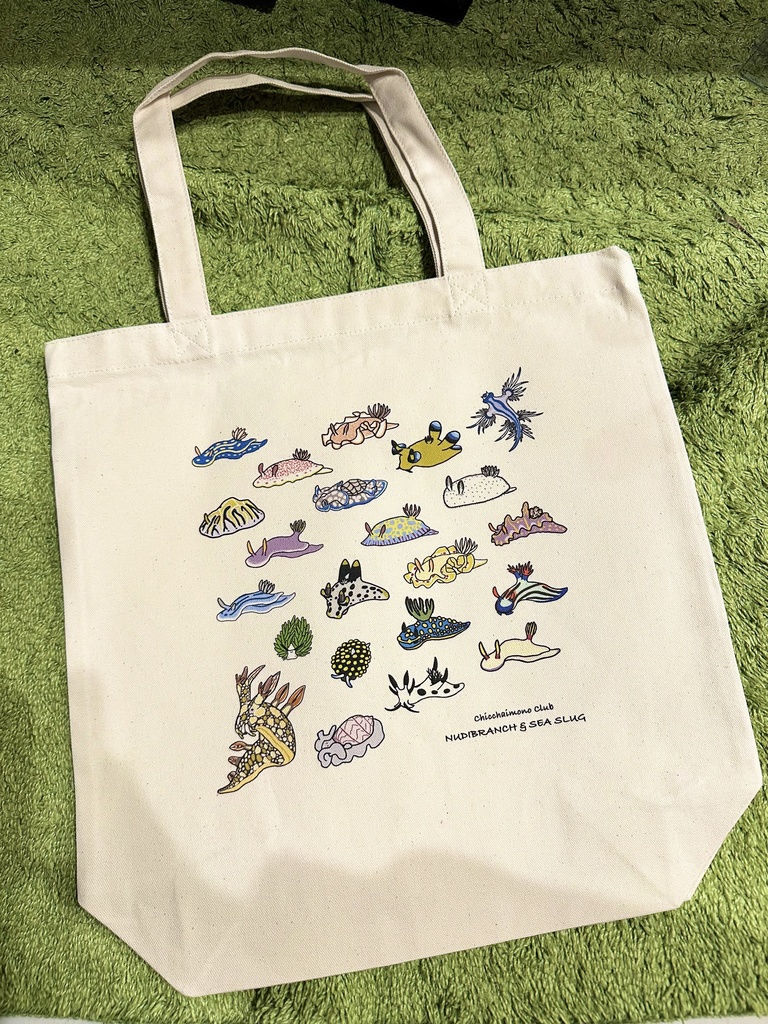 ウミウシイラストトートバッグ白改(海の生物の写真ランダム1枚付き)