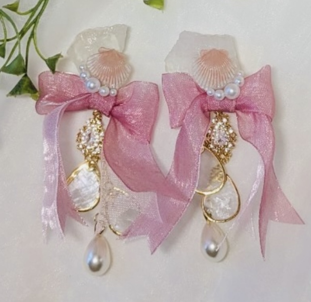 twst エターナルフロート監督生モチーフ ピアス イヤリング &ブローチ