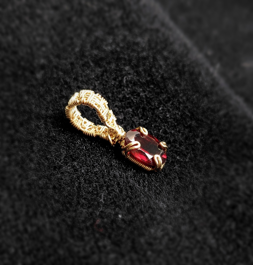 ワイヤーアクセサリー(ネックレス)【鬼灯、加々知】