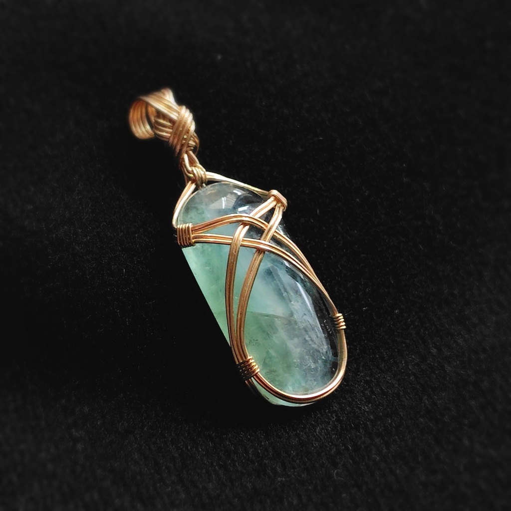 ワイヤーアクセサリー(ネックレス)【白澤】