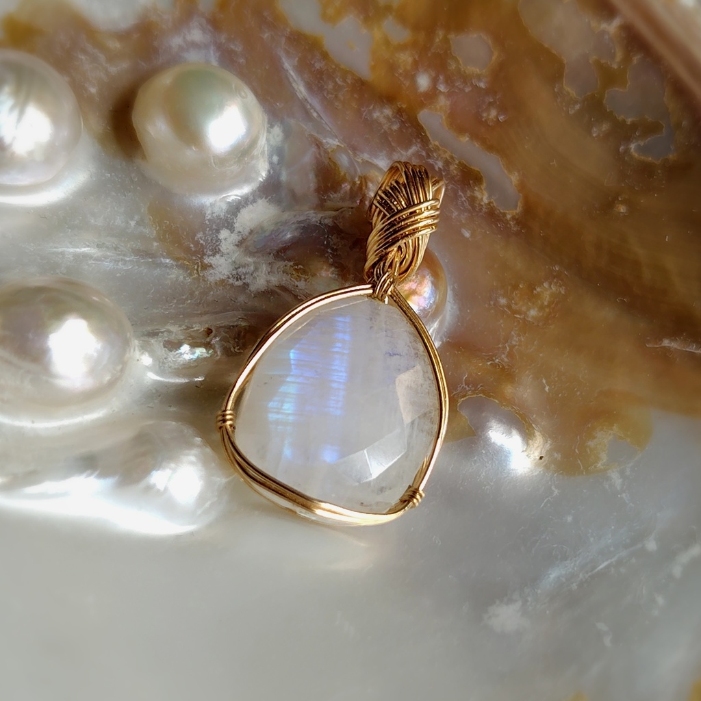 ワイヤーアクセサリー(ネックレス)【白澤】