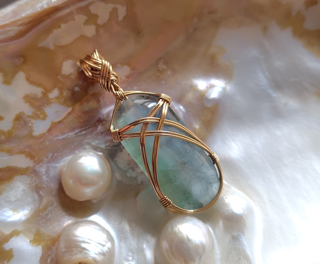 ワイヤーアクセサリー(ネックレス)【白澤】