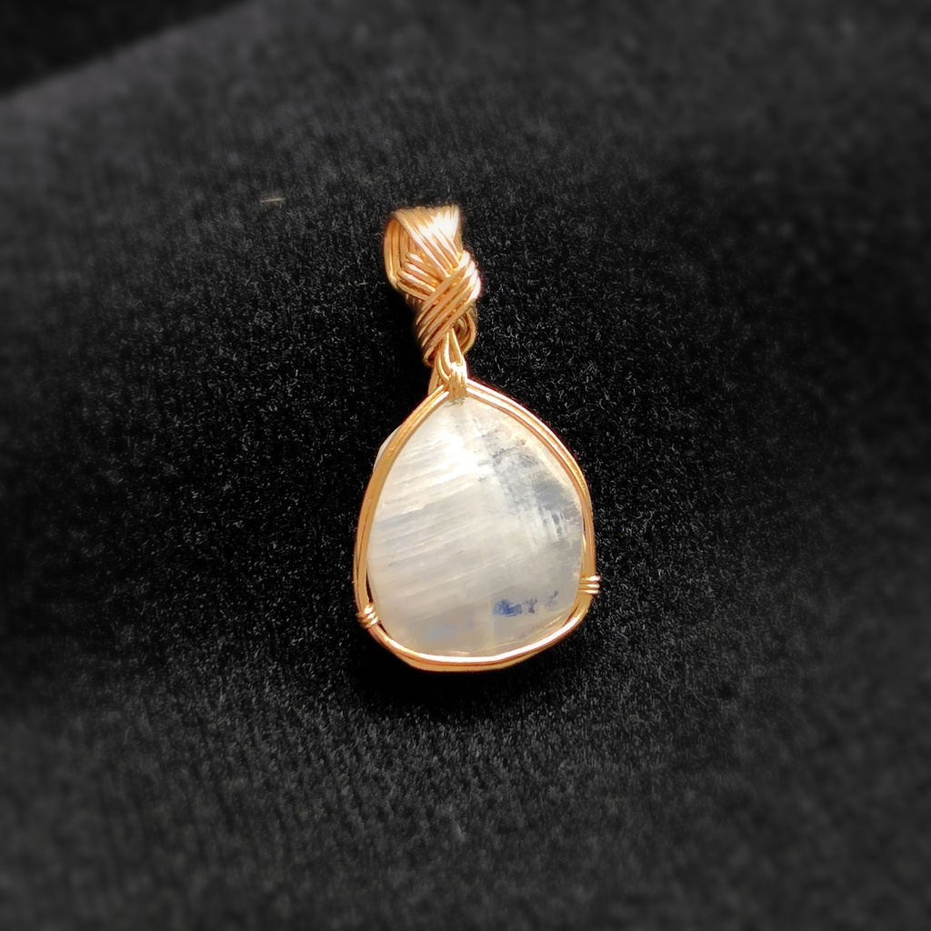 ワイヤーアクセサリー(ネックレス)【白澤】