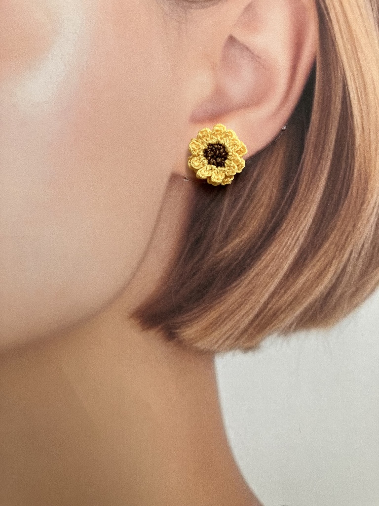 【展示品】ひまわりイヤークリップ