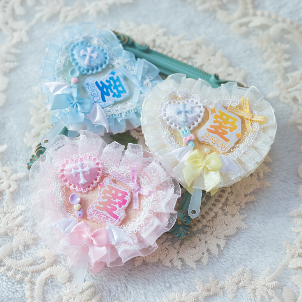 ♡予約発売♡天使の瞳♡応援うちわ--ハート型