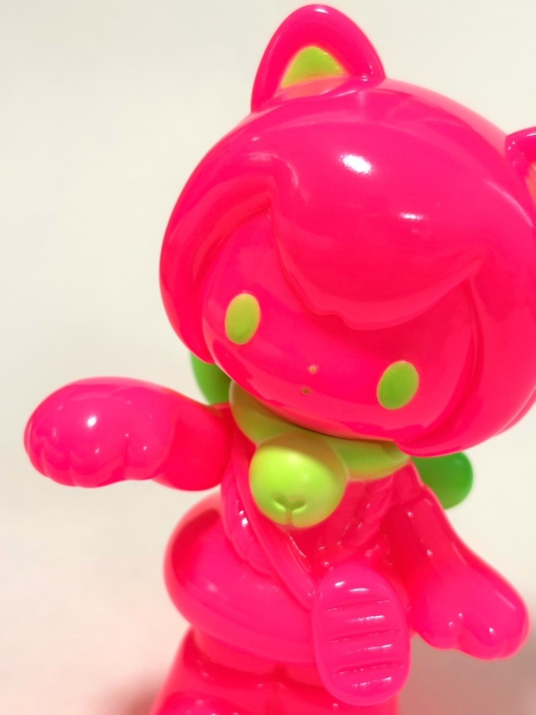 かわいいおきもの まねきねこ「ネオン」ソフビ