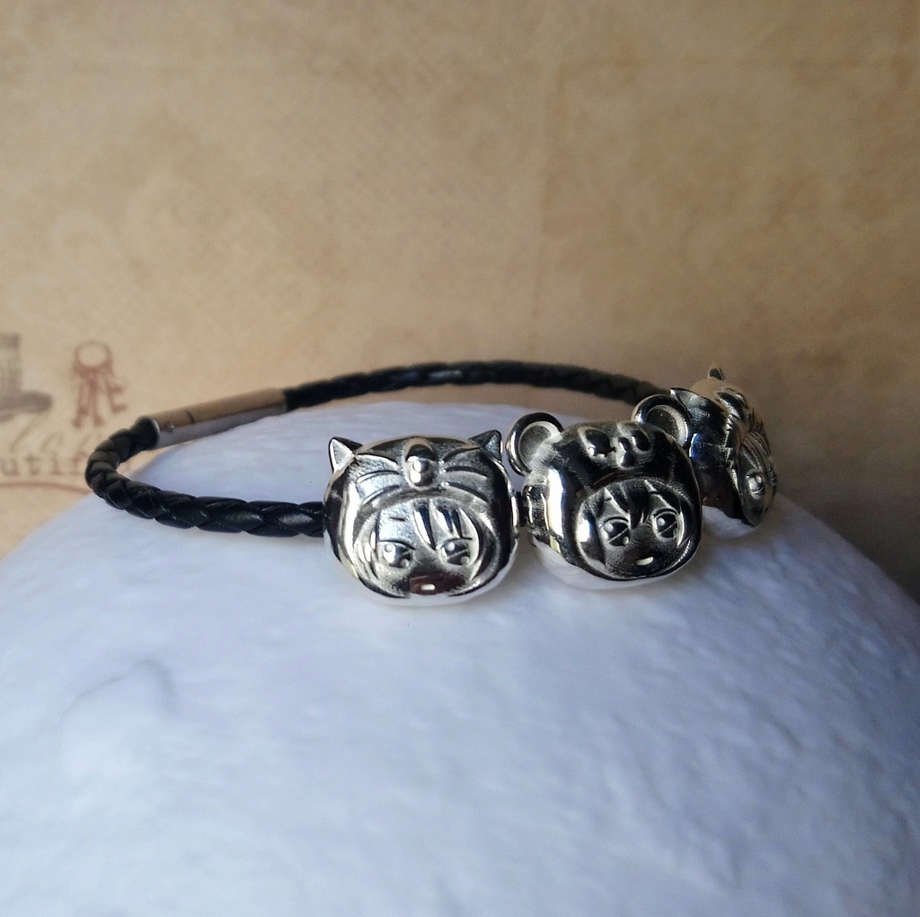 アイナナモン シルバーチャーム