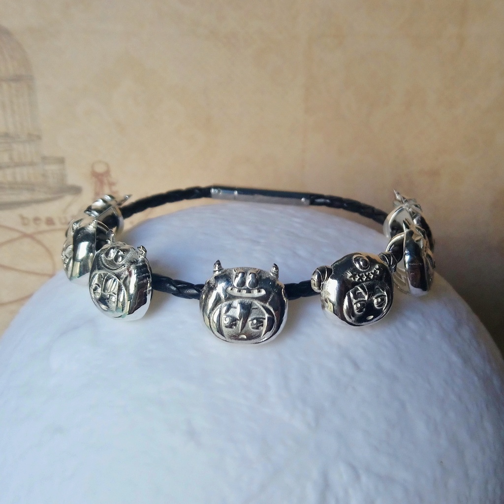 アイナナモン シルバーチャーム