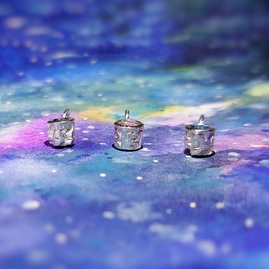 アイナナ 一粒小さいシルバーペンダント