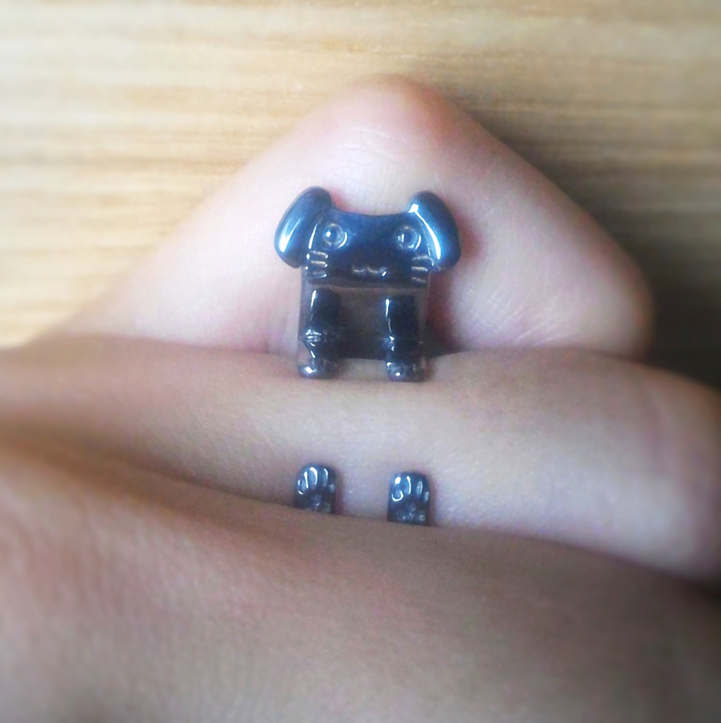 抱きしめる犬シルバーリング