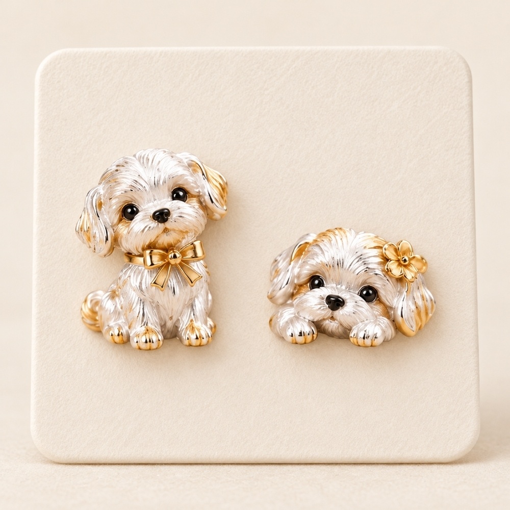 マルチーズ子犬のアシンメトリーピアス|金色のリボンと小花を添えた、小さなわんこジュエリー