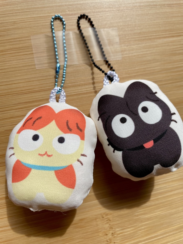 ふわふわωクッションキーホルダー