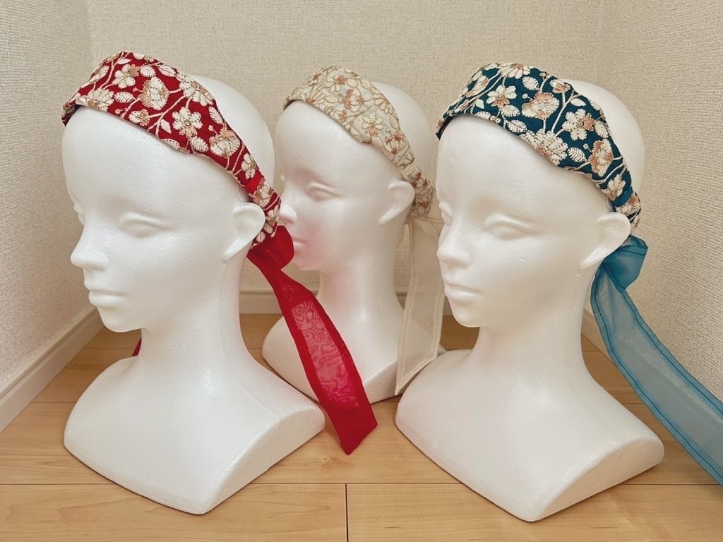 刺繍リボンのカチューシャ