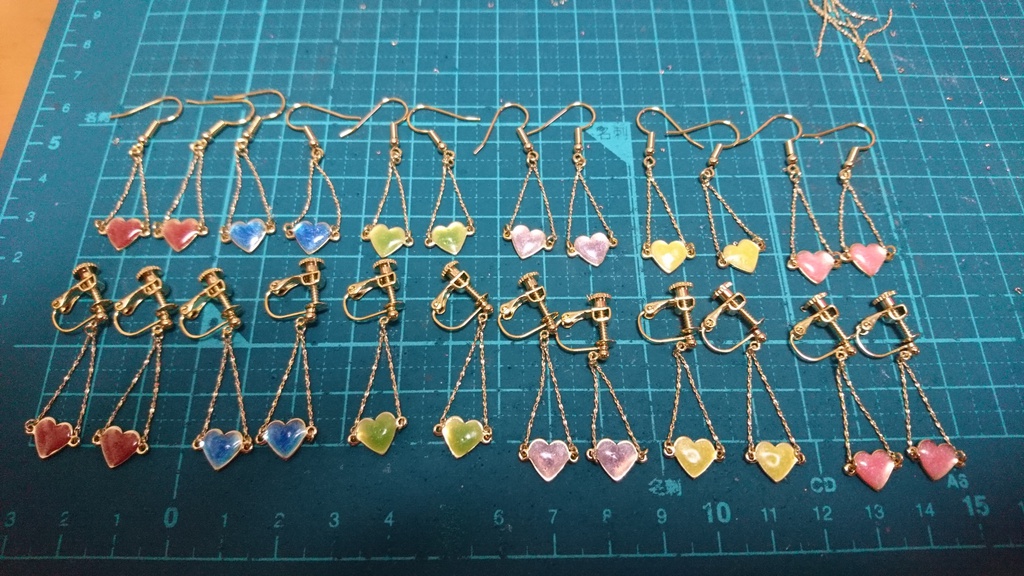 六つ子カラーハートイヤリング/ピアス