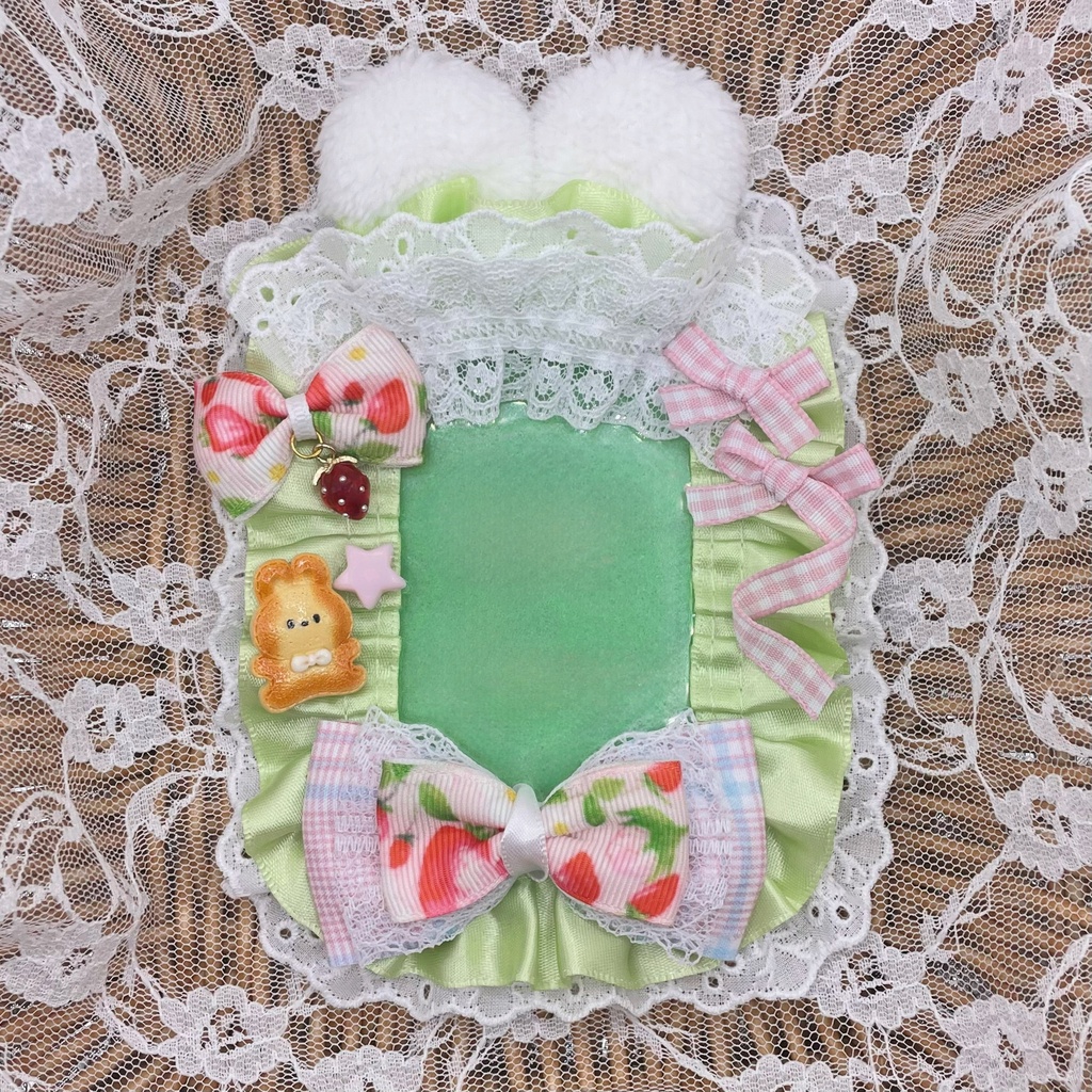 いちごたっぷりうさぎさんトレカケース 【B8サイズ】
