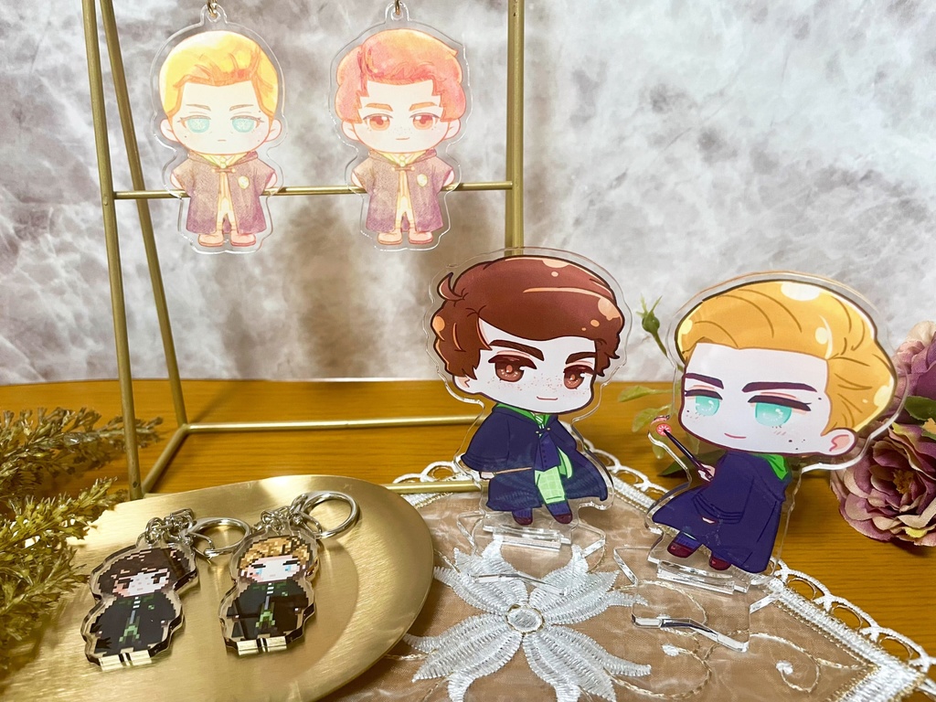 (Delivery internationally)Sebastian and Ominis acrylic stands and keychains set